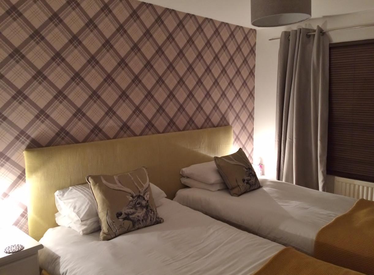 Brookford B&B Dalry  Екстер'єр фото